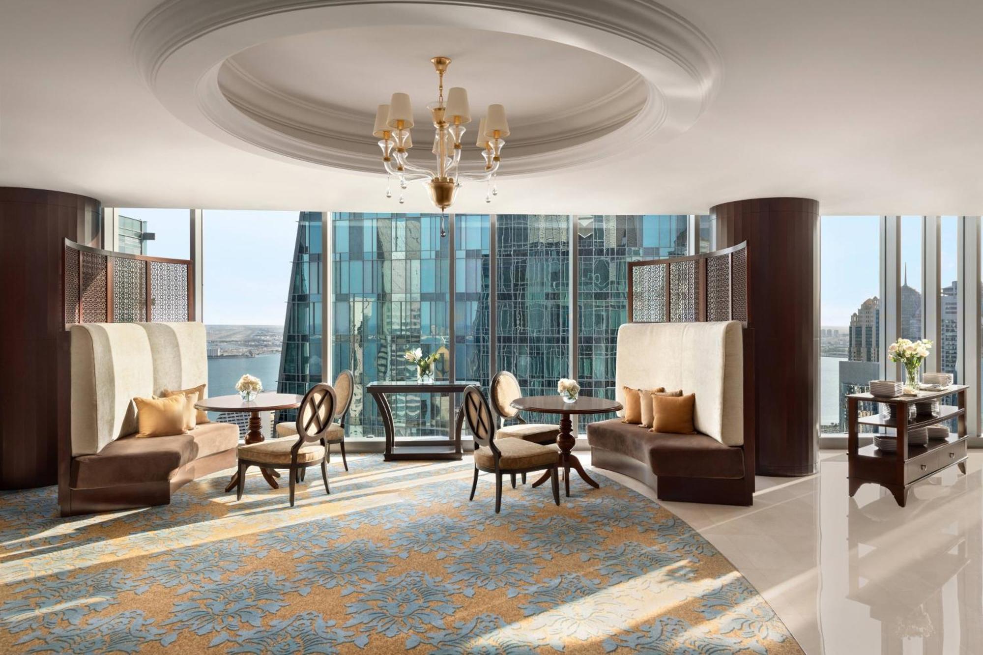 Jw Marriott Marquis City Center Doha Buitenkant foto The Club Lounge at the Shangri-La
