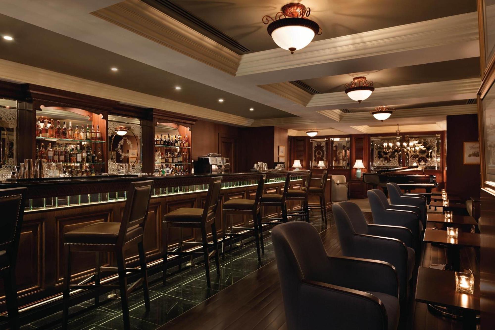 Jw Marriott Marquis City Center Doha Buitenkant foto The bar at the St. Regis New York