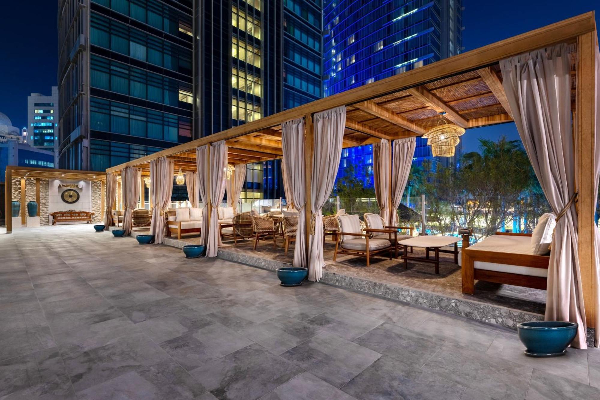 Jw Marriott Marquis City Center Doha Buitenkant foto The Pool at the St. Regis Dubai